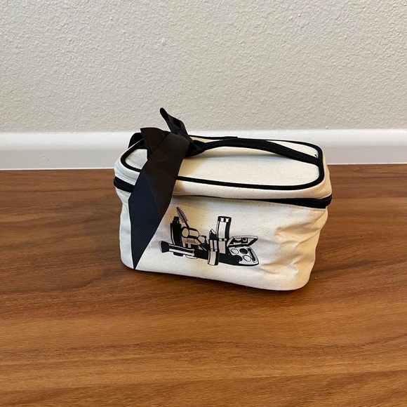 Hallmart Collectibles Makeup Case - Picture 3 of 4